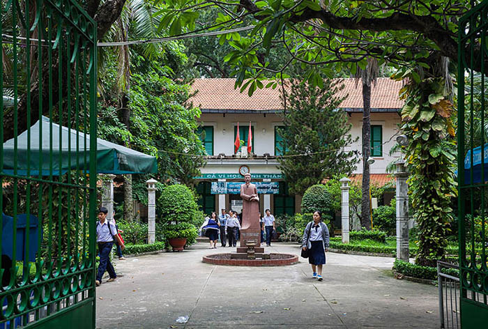 Top 12 trường THCS tốt nhất TP. Hồ Chí Minh - Trường THPT Lê Quý Đôn