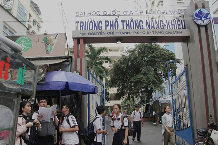 Top 12 trường THCS tốt nhất TP. Hồ Chí Minh - Trường THPT Chuyên TP. Thành phố Hồ Chí Minh